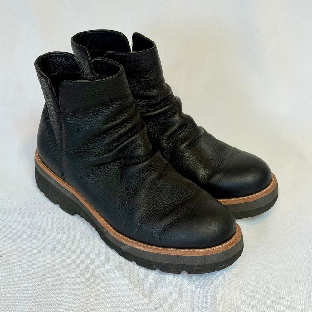 Söfft Pecola Black Pebbled Leather Slouch Platform Ankle Boots Size 8M